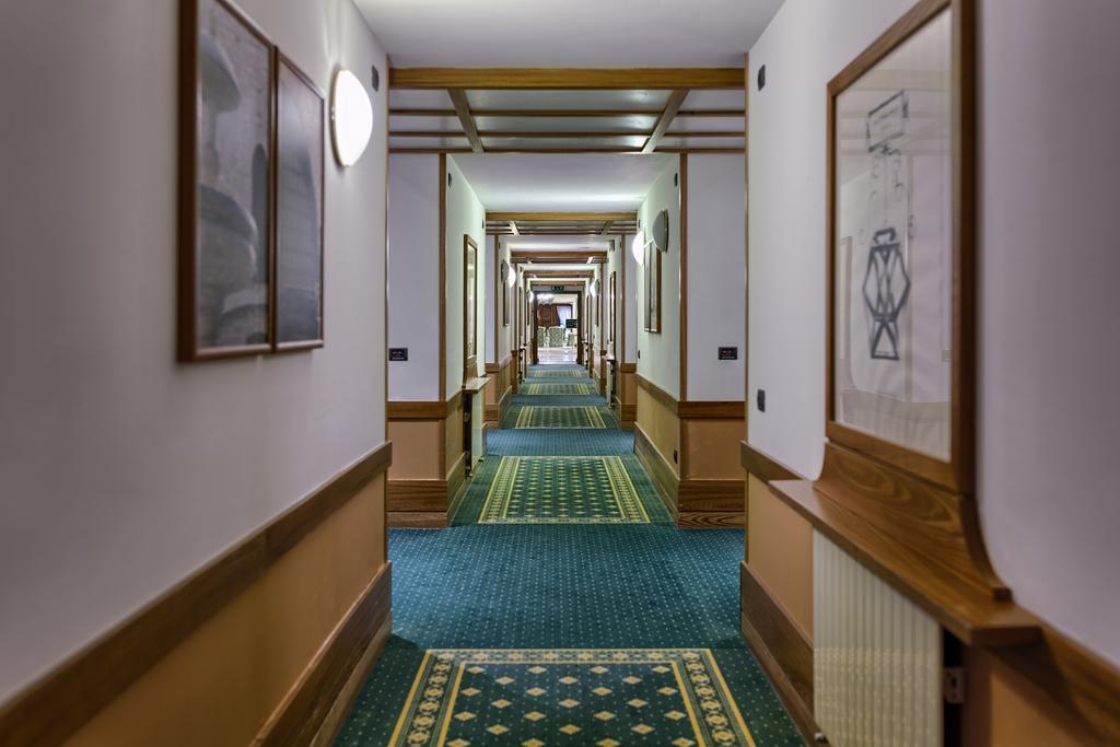 Bv Grand Hotel Асизи Екстериор снимка
